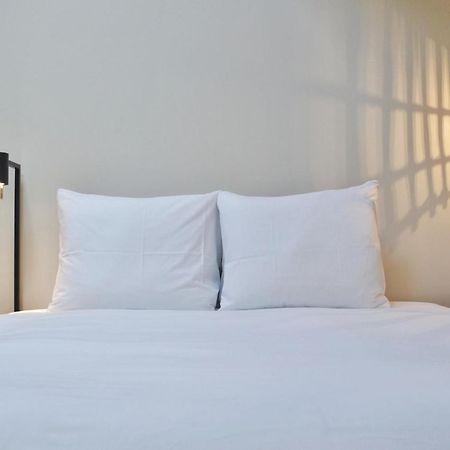 Van Heeckeren Apartments & Suites Buren Buren  Extérieur photo