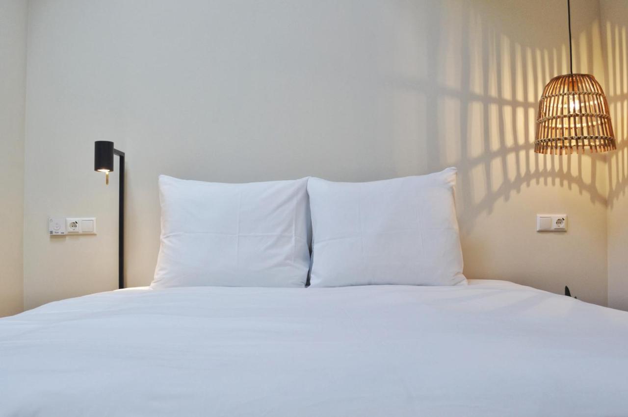 Van Heeckeren Apartments & Suites Buren Buren  Extérieur photo
